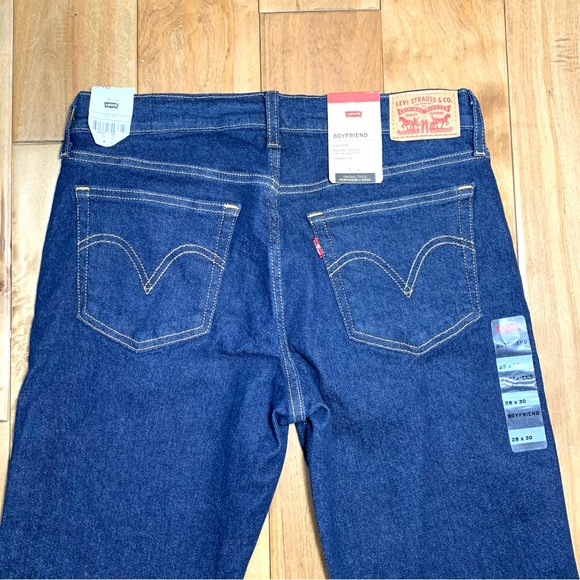 Levi’s Womens Boyfriend Denim Jean Mid-Rise Relaxed Fit Tapered Leg 28 - Picture 4 of 6